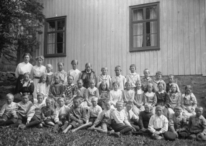 49. 1917.07.16 "Folkskolebarnen"